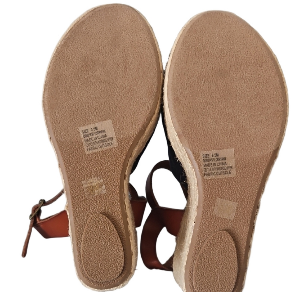 MIA Women's Tan and Navy Sandals - Picture 2 of 3